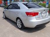 Cần bán gấp Kia Cerato đăng ký lần đầu 2010, màu bạc còn mới giá tốt 335 triệu đồng