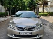 Cần bán gấp Toyota Camry sản xuất năm 2014 , xe rất mới