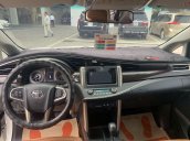 Cần bán xe Toyota Innova sản xuất năm 2019, màu trắng như mới