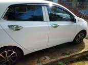 Cần bán Hyundai Grand i10 sản xuất 2016, màu trắng, xe nhập  