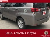 Gia đình cần bán xe Toyota Innova 2.0G năm sản xuất 2018, màu xám