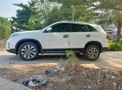 Bán Kia Sorento năm sản xuất 2017, màu trắng còn mới 