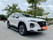 Cần bán gấp Hyundai Santa Fe đời 2019, màu trắng như mới