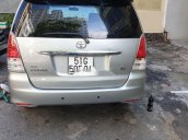 Bán xe Toyota Innova sản xuất năm 2010, màu bạc còn mới 