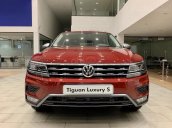 Tiguan Luxury S màu đỏ bản cao cấp nhất - " Tháng 8 khuyến mãi giá trị lên đến 63 triệu"