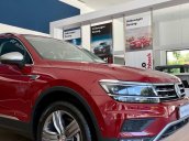 Tiguan Luxury S màu đỏ bản cao cấp nhất - " Tháng 8 khuyến mãi giá trị lên đến 63 triệu"