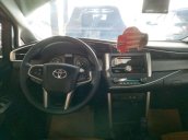 Cần bán xe Toyota Innova đời 2016, màu xám còn mới