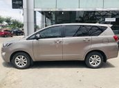 Cần bán Toyota Innova đời 2016, màu xám còn mới, 638tr