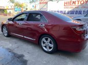 Bán lại Toyota Camry 2.5Q 2015, màu đỏ, mới đi 30.000km