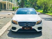 Bán Mercedes E300 đời 2019, màu trắng như mới