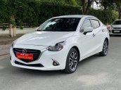 Bán Mazda 2 đời 2017, màu trắng còn mới, giá chỉ 416 triệu