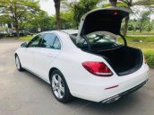 Bán lại Mercedes E250 năm sản xuất 2017, màu trắng, giá rẻ