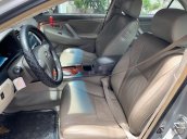 Cần bán lại xe Toyota Camry năm sản xuất 2008, màu bạc còn mới 