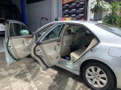 Cần bán lại xe Toyota Camry năm sản xuất 2008, màu bạc còn mới 