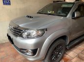 Cần bán gấp Toyota Fortuner đời 2016, màu bạc còn mới