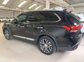 Bán ô tô Mitsubishi Outlander đời 2017, màu đen, nhập khẩu còn mới