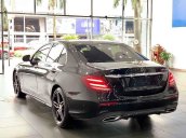 Bán Mercedes E300 AMG năm sản xuất 2019, màu đen như mới