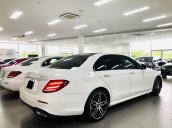 Mercedes E300 màu trắng chính hãng, lướt 6.000 km