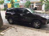 Bán Toyota Fortuner năm sản xuất 2017, màu đen còn mới