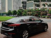 Cần bán lại xe Hyundai Elantra 2.0 AT sản xuất năm 2017, màu đen còn mới