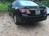 Cần bán gấp Toyota Corolla Altis đời 2013, màu đen còn mới 