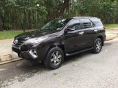 Bán Toyota Fortuner năm sản xuất 2017, màu đen còn mới