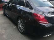 Bán Mercedes C300 năm 2018, màu đen, nhập khẩu còn mới