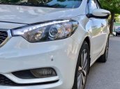 Cần bán xe Kia K3 năm sản xuất 2015, màu trắng còn mới