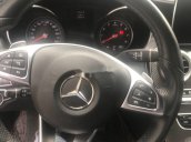 Bán Mercedes C300 năm 2018, màu đen, nhập khẩu còn mới