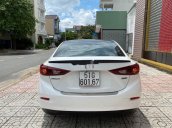 Cần bán xe Mazda 3 năm sản xuất 2018, màu trắng còn mới
