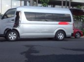 Bán Toyota Hiace đời 2015, màu bạc, giá 390tr