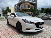 Cần bán xe Mazda 3 năm sản xuất 2018, màu trắng còn mới