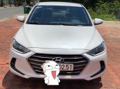 Bán xe Hyundai Elantra năm sản xuất 2018, màu trắng còn mới  