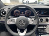 Cần bán xe Mercedes-Benz E300 AMG sản xuất năm 2019, màu trắng