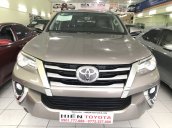 Cần bán lại xe Toyota Fortuner 2.4G năm 2019, xe còn đẹp như mới, giao nhanh