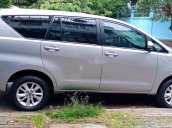 Bán Toyota Innova sản xuất năm 2019, màu bạc còn mới