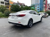 Cần bán lại xe Mazda 6 2.5 Prenium sx 2017, màu trắng còn mới