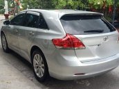 Cần bán xe Toyota Venza 2.7 AWD 2009, màu bạc