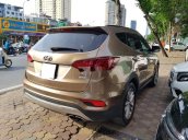 Cần bán xe Hyundai Santa Fe đời 2017, màu nâu còn mới 