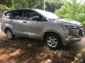 Bán xe Toyota Innova 2017, màu xám còn mới giá cạnh tranh