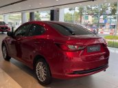 Mazda Giải Phóng cần bán xe Mazda 2 Luxury 2020, màu đỏ, xe nhập