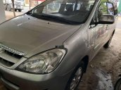 Bán xe Toyota Innova 2008, màu bạc còn mới