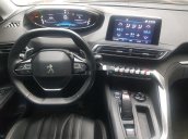 Cần bán xe Peugeot 3008 năm sản xuất 2018, màu đen  