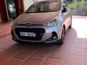 Cần bán lại xe Hyundai Grand i10 2017, màu bạc còn mới