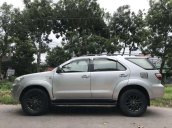 Bán ô tô Toyota Fortuner V năm sản xuất 2011, màu bạc  