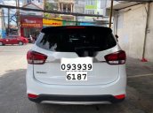 Bán Kia Rondo năm 2019, màu trắng còn mới, giá 595tr