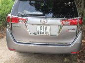 Bán xe Toyota Innova 2017, màu xám còn mới giá cạnh tranh