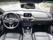 Cần bán lại xe Mazda 6 2.5 Prenium sx 2017, màu trắng còn mới