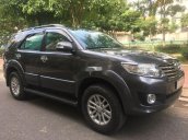 Cần bán gấp Toyota Fortuner năm 2013, màu xám, xe gia đình, giá cạnh tranh