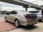 Bán ô tô Toyota Camry LE 2017, giá siêu lướt